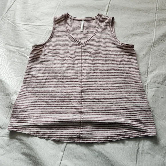 Kuhl Size Large Aria Striped Tank Top - Picture 3 of 7